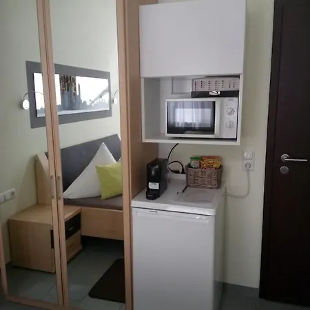 Cafe Und Ringer Guest house