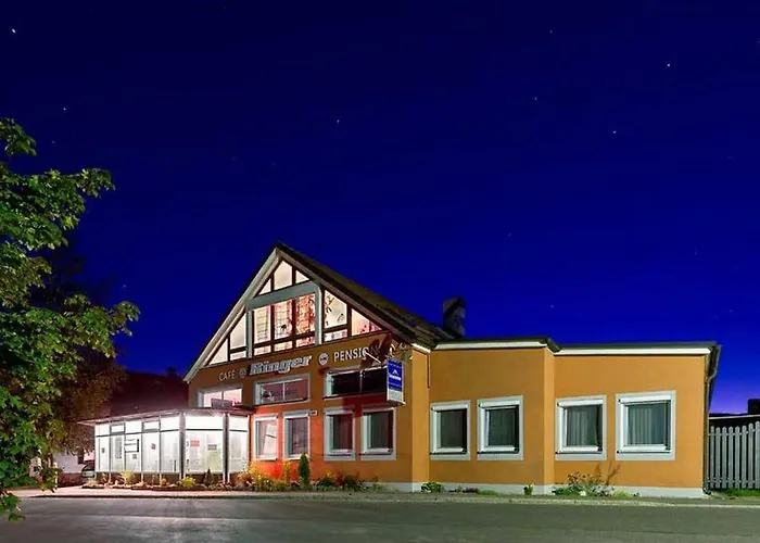 Πανσιόν Cafe Und Ringer 3*